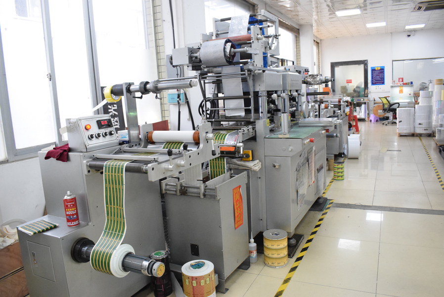GUANGZHOU YM PACKAGE PRODUCTS CO.,LTD. производственная линия производителя