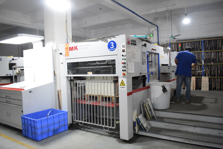 GUANGZHOU YM PACKAGE PRODUCTS CO.,LTD. производственная линия производителя