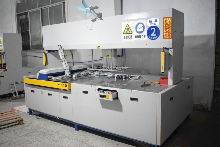 GUANGZHOU YM PACKAGE PRODUCTS CO.,LTD. производственная линия производителя