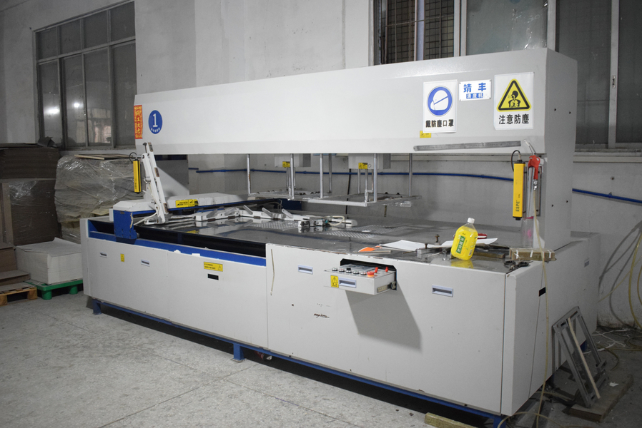 GUANGZHOU YM PACKAGE PRODUCTS CO.,LTD. производственная линия производителя