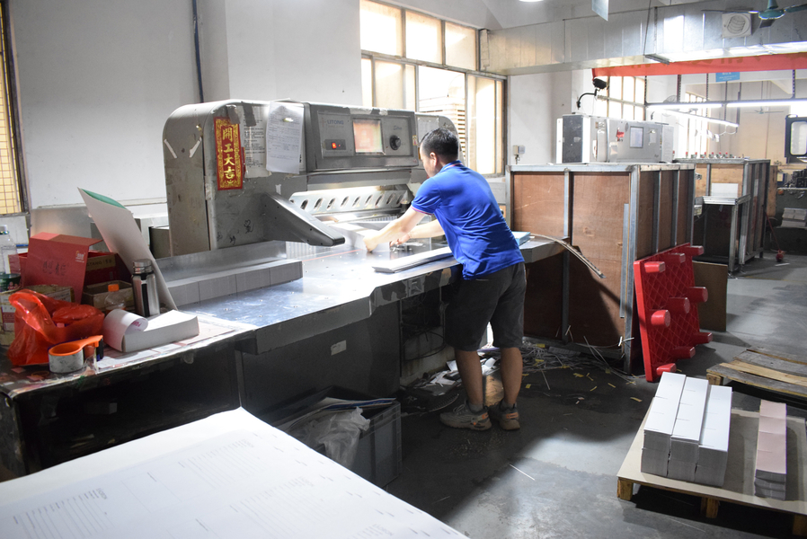 GUANGZHOU YM PACKAGE PRODUCTS CO.,LTD. производственная линия производителя