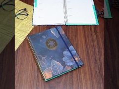 Искусство ежедневного размышления: рукописный блокнот для мыслей и воспоминаний